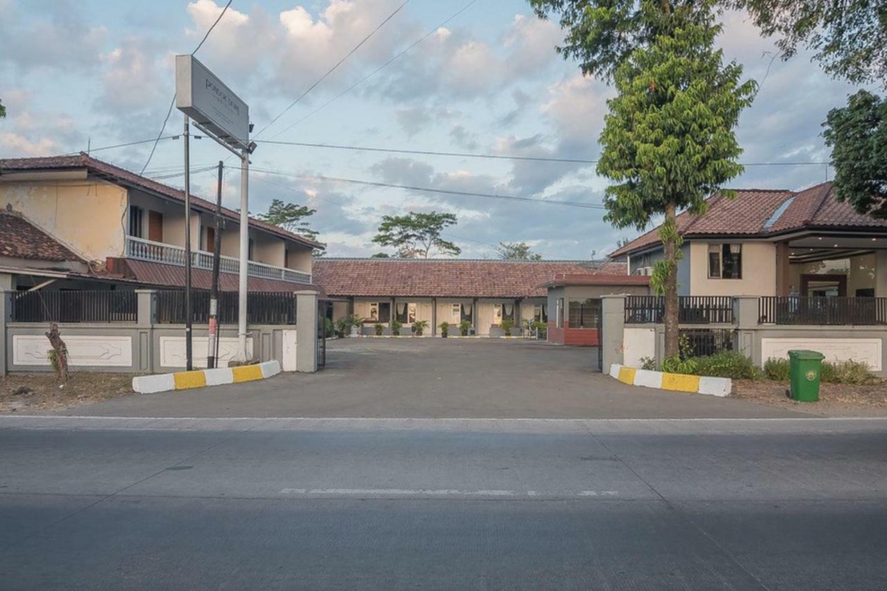 Hotel RedDoorz near Alun Alun Subang Exterior foto