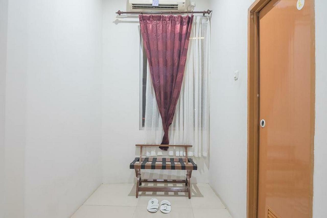Hotel RedDoorz near Alun Alun Subang Exterior foto