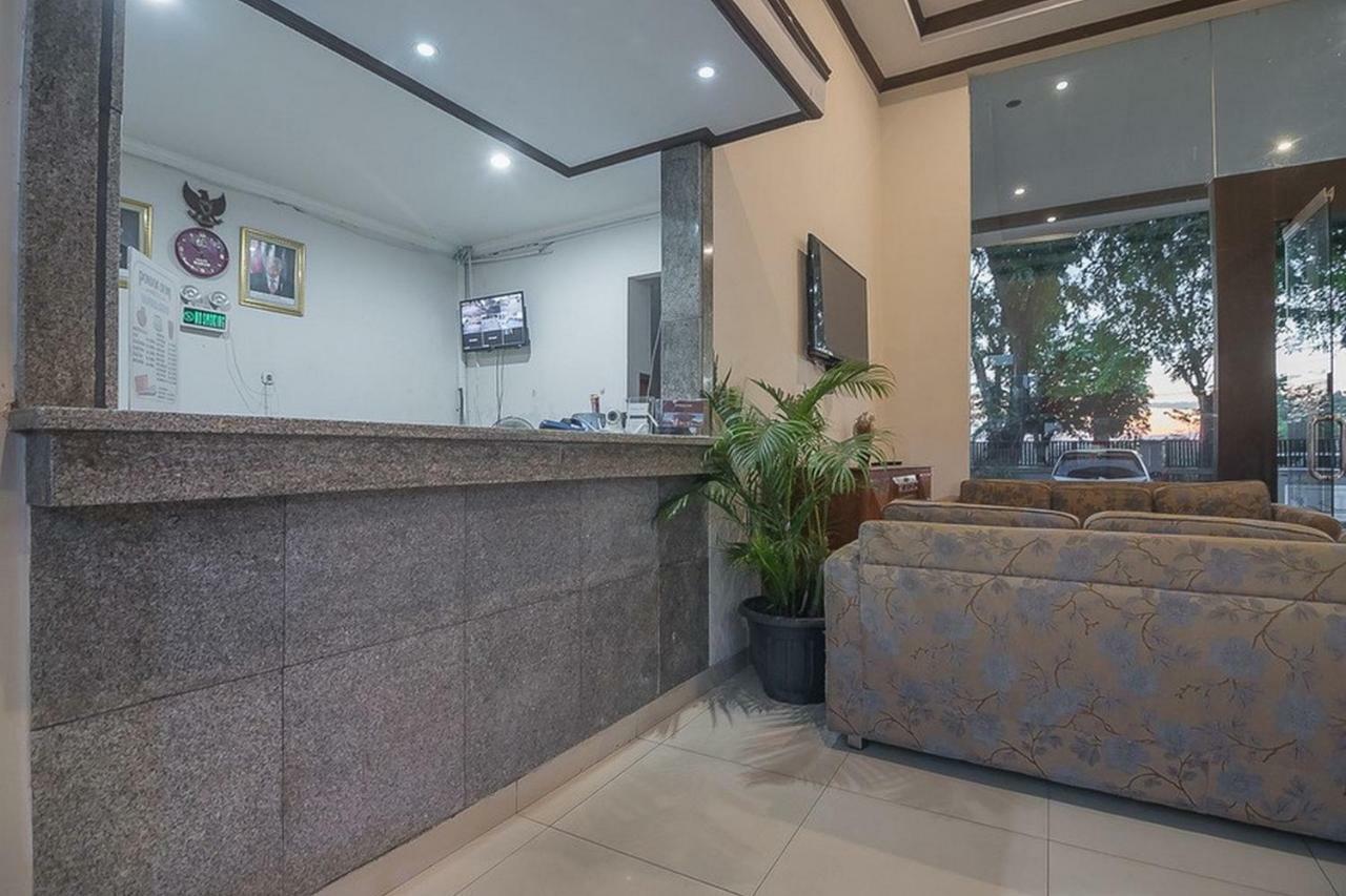 Hotel RedDoorz near Alun Alun Subang Exterior foto
